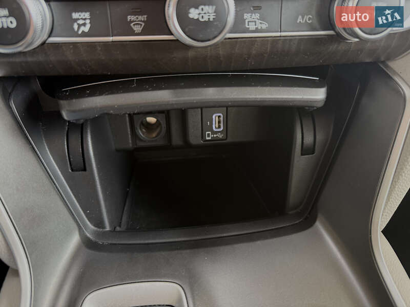 Седан Honda Accord 2018 в Киеве
