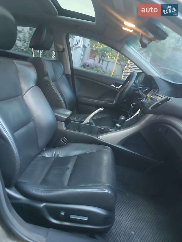 Седан Honda Accord 2010 в Харкові