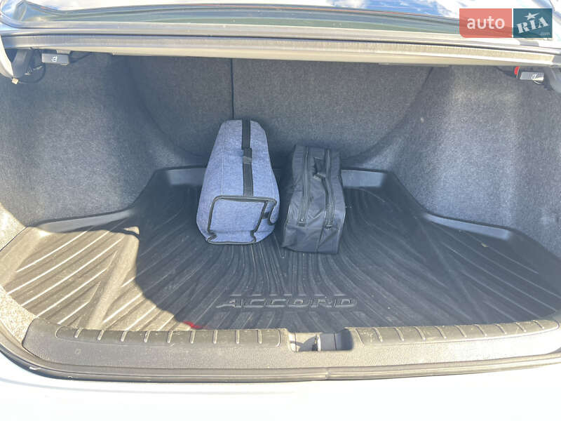Седан Honda Accord 2018 в Києві