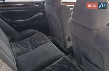Седан Honda Accord 1999 в 