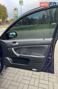 Седан Honda Accord 2004 в 