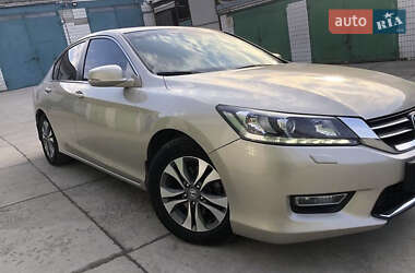 Седан Honda Accord 2013 в Тернополе