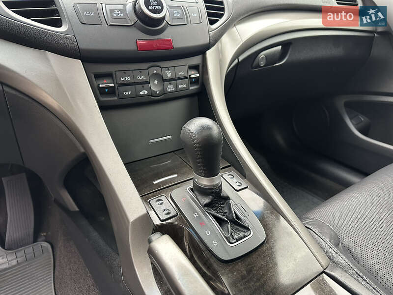 Седан Honda Accord 2010 в Харькове