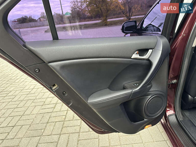 Седан Honda Accord 2010 в Харькове