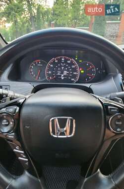 Купе Honda Accord 2015 в 