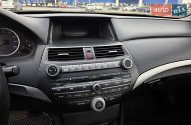 Купе Honda Accord 2012 в 