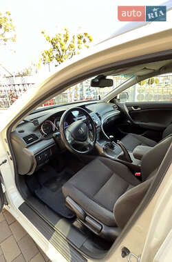 Универсал Honda Accord 2010 в 
