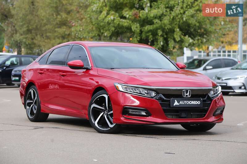 Седан Honda Accord 2018 в  фото Седан Honda Accord 2018 в