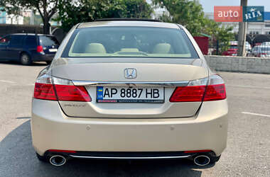 Седан Honda Accord 2013 в 