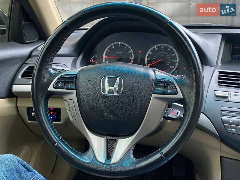 Купе Honda Accord 2011 в Киеве
