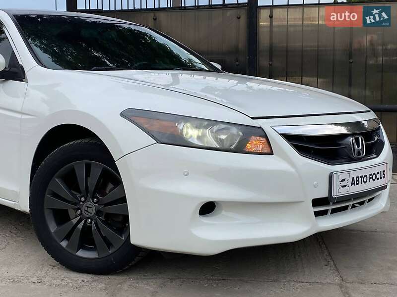 Купе Honda Accord 2011 в Киеве