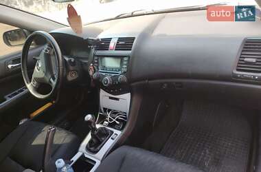 Універсал Honda Accord 2004 в  фото 9 Універсал Honda Accord 2004 в