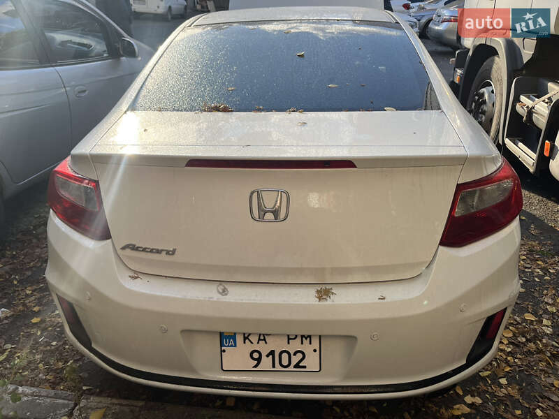 Купе Honda Accord 2014 в Києві фото 15 Купе Honda Accord 2014 в Києві