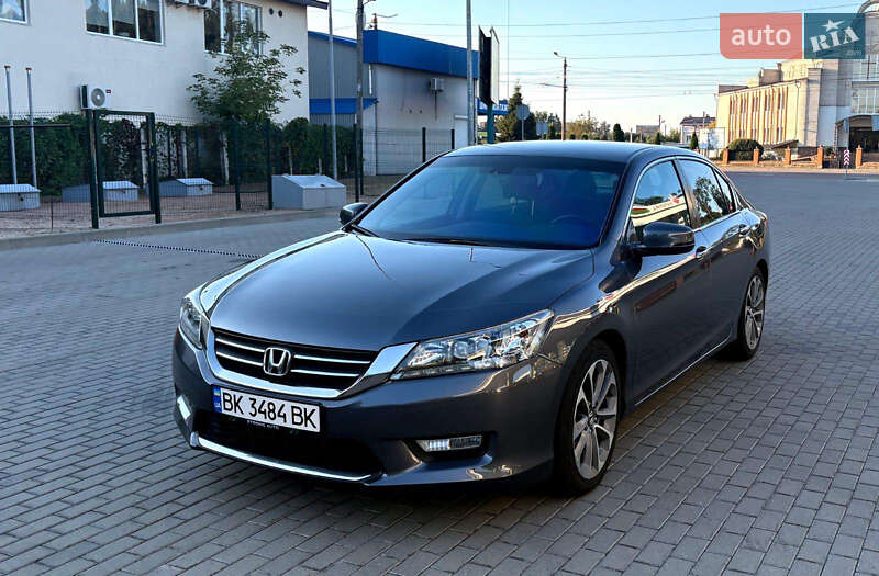 Седан Honda Accord 2013 в Ірпені