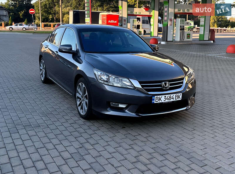 Седан Honda Accord 2013 в Ірпені