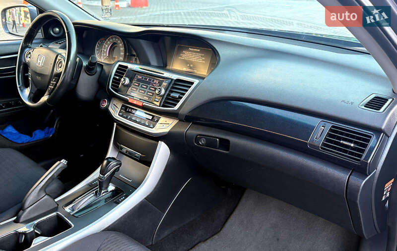 Седан Honda Accord 2013 в Ірпені