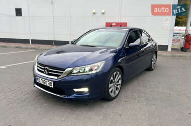 Седан Honda Accord 2013 в  фото 4 Седан Honda Accord 2013 в