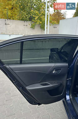 Седан Honda Accord 2013 в  фото 25 Седан Honda Accord 2013 в