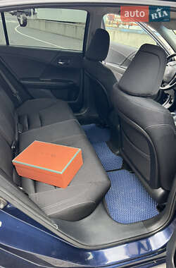 Седан Honda Accord 2013 в  фото 29 Седан Honda Accord 2013 в
