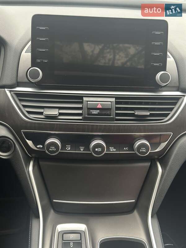 Седан Honda Accord 2018 в Киеве фото 76 Седан Honda Accord 2018 в Киеве