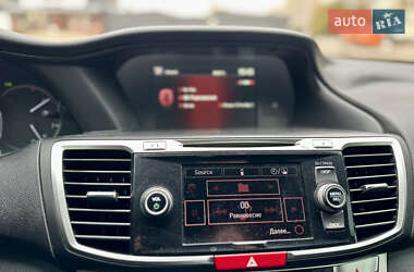 Седан Honda Accord 2013 в 