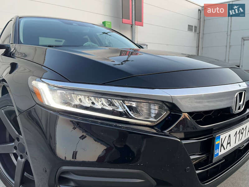 Седан Honda Accord 2018 в Києві