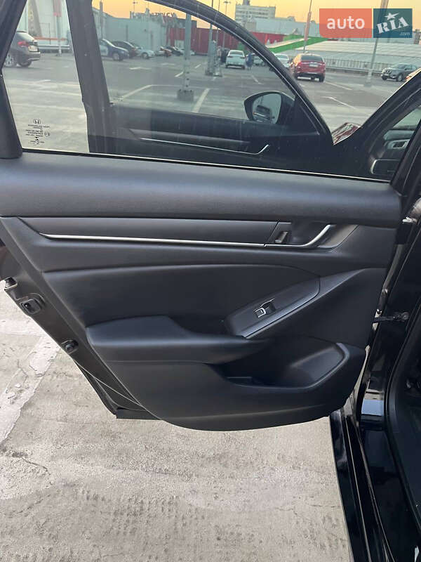 Седан Honda Accord 2018 в Києві
