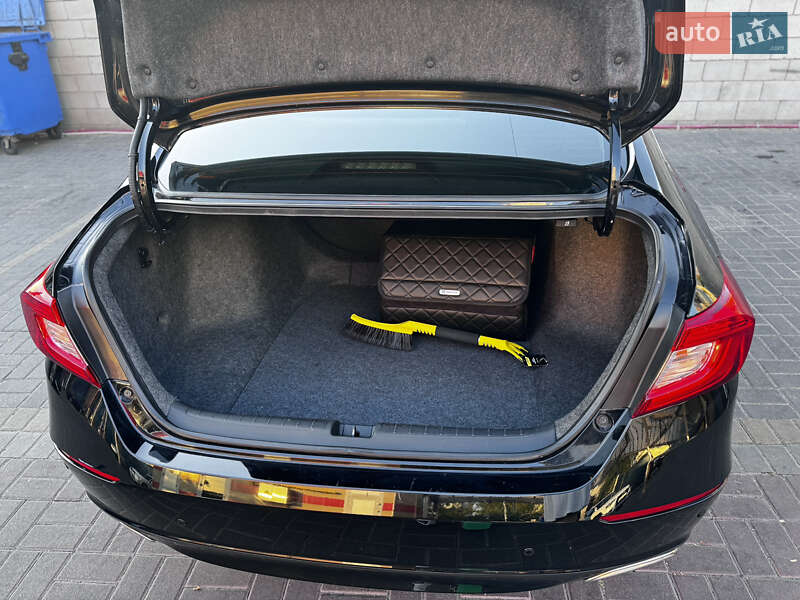 Седан Honda Accord 2018 в Києві