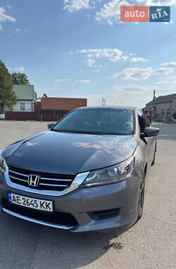 Седан Honda Accord 2015 в Дніпрі