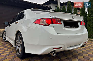 Седан Honda Accord 2012 в 
