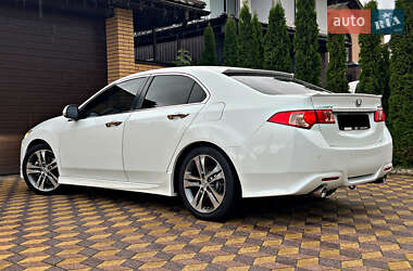 Седан Honda Accord 2012 в 