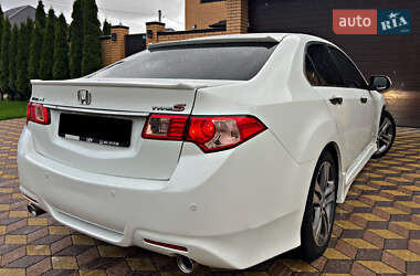 Седан Honda Accord 2012 в 