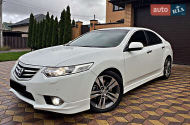 Седан Honda Accord 2012 в 