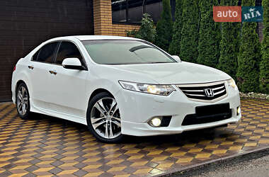 Седан Honda Accord 2012 в 