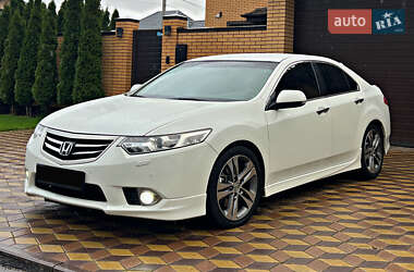 Седан Honda Accord 2012 в 