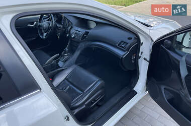 Седан Honda Accord 2011 в 