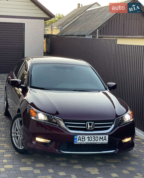 Седан Honda Accord 2013 в Тульчине