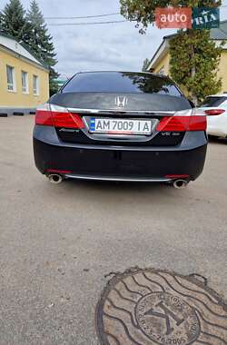 Седан Honda Accord 2013 в 
