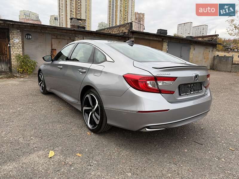 Седан Honda Accord 2022 в Києві