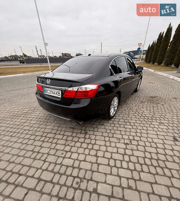 Седан Honda Accord 2015 в Львові