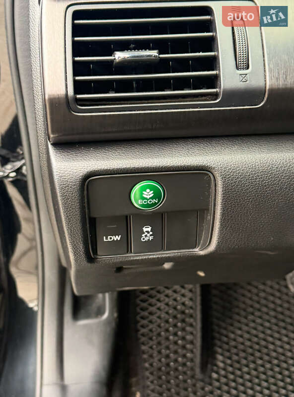 Седан Honda Accord 2015 в Львові