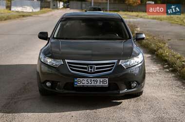 Седан Honda Accord 2012 в 
