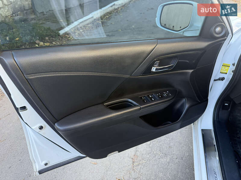 Седан Honda Accord 2013 в Киеве фото 21 Седан Honda Accord 2013 в Киеве