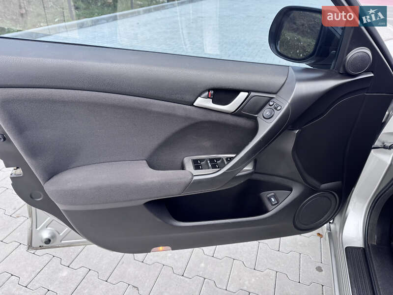 Седан Honda Accord 2008 в Киеве