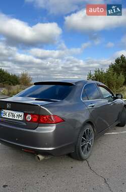 Седан Honda Accord 2007 в  фото 12 Седан Honda Accord 2007 в