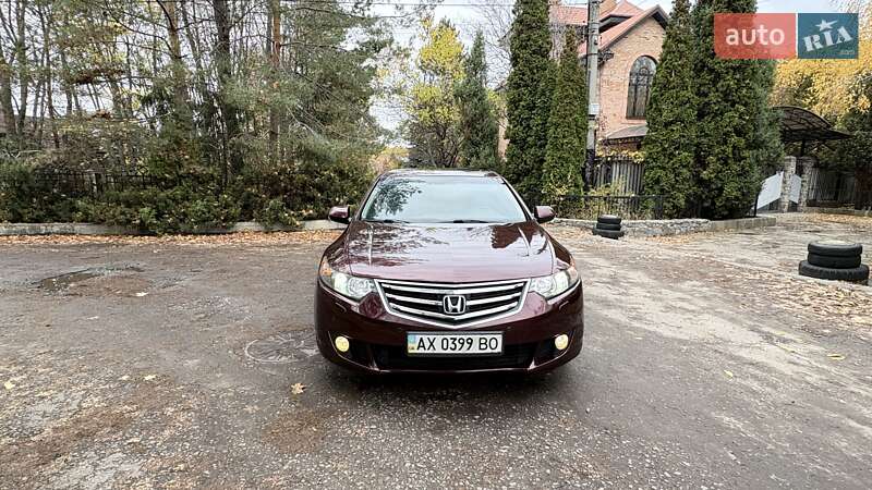Седан Honda Accord 2010 в Харькове