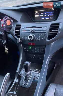 Седан Honda Accord 2011 в  фото 31 Седан Honda Accord 2011 в