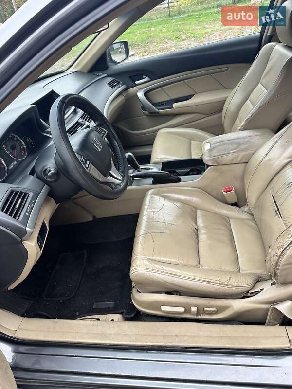 Купе Honda Accord 2008 в Киеве фото 10 Купе Honda Accord 2008 в Киеве