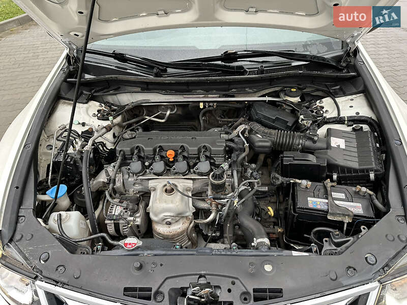 Седан Honda Accord 2008 в Львові