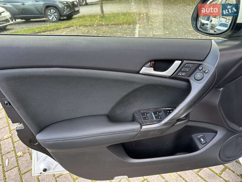 Седан Honda Accord 2008 в Львові